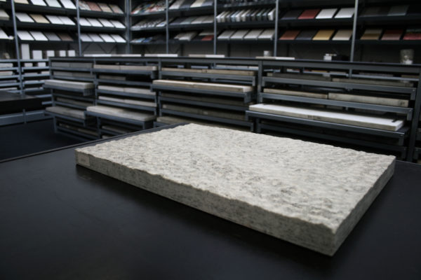 Materialsammlung ETH mit Natursteinplatten
