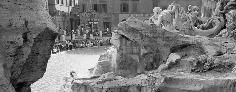 Trevi Brunnen In Rom